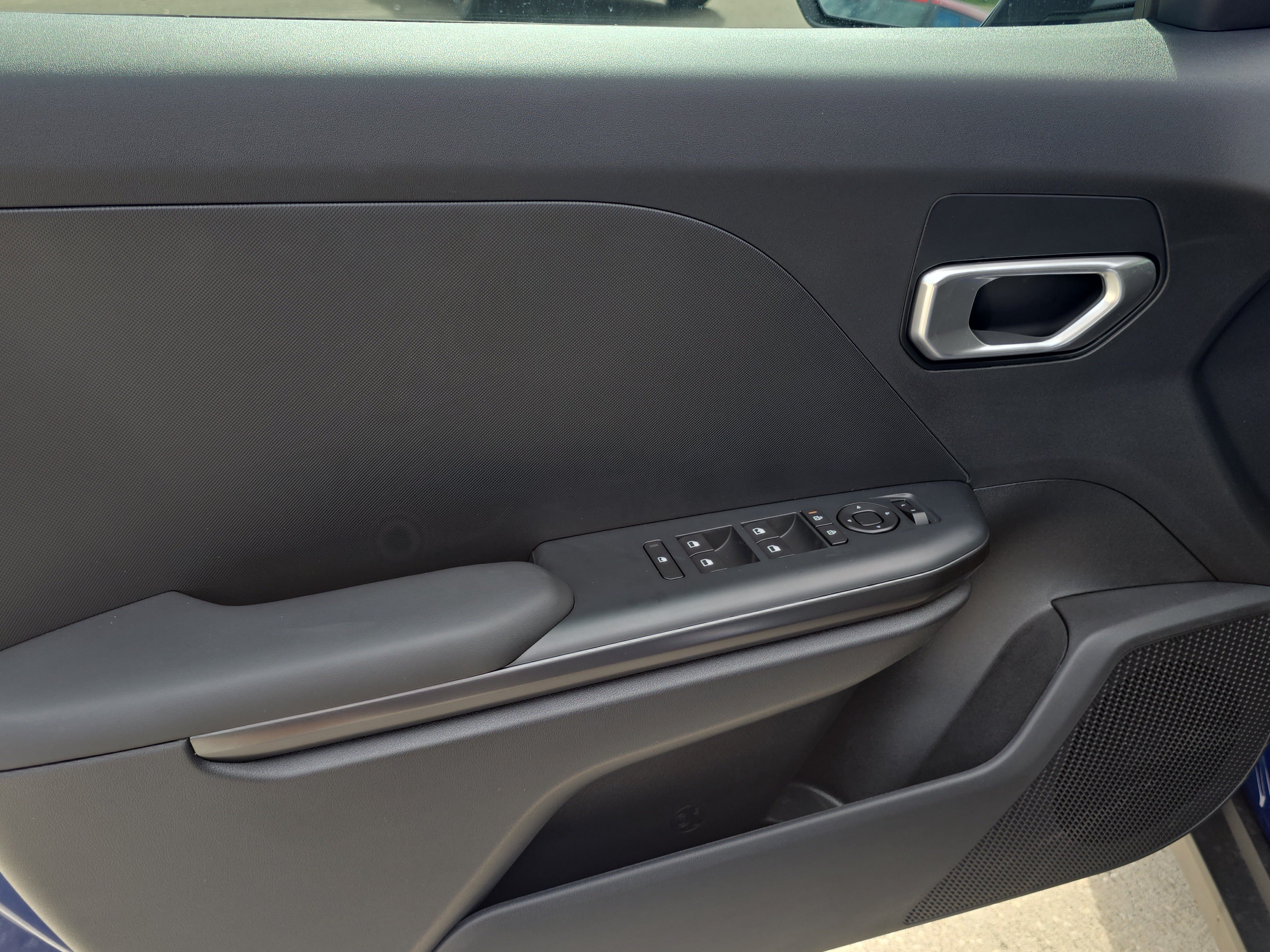 New 2026 Kia K4 FWD image 17
