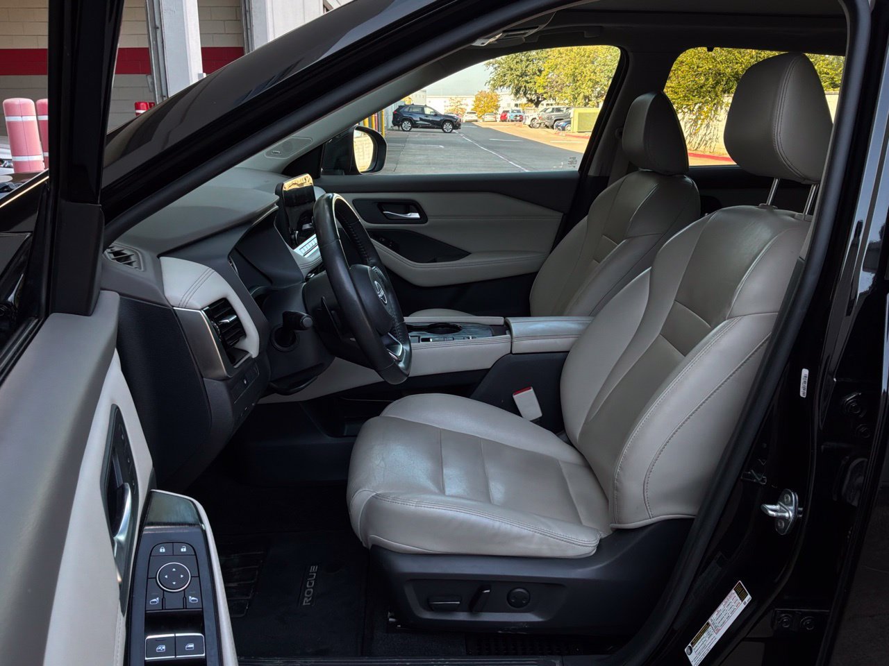Used 2023 Nissan Rogue SL w/ SL Premium Package FWD image 10