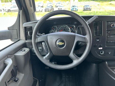 Used 2024 Chevrolet Express 3500 w/ Power Convenience Package RWD image 18