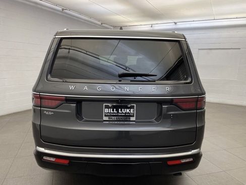New 2025 Jeep Wagoneer 4WD w/ Premium Group I image 5