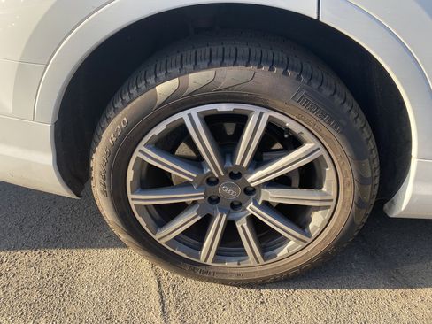 Used 2018 Audi Q7 3.0T Premium Plus w/ Premium Plus Package image 8