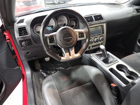 Used 2012 Dodge Challenger SRT8 w/ Premium Sound Group image 30