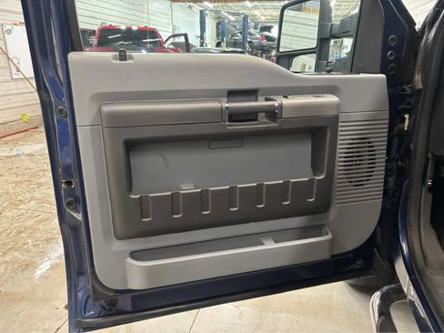 Used 2012 Ford F250 XLT w/ XLT Interior Pkg AWD/4WD image 9