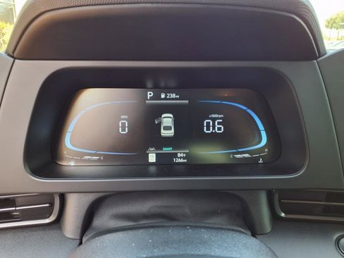 Used 2025 Hyundai Elantra Sport w/ Cargo Package image 36