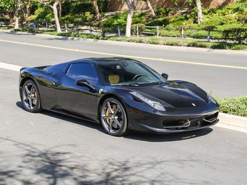 Used 2013 Ferrari 458 Spider RWD image 13