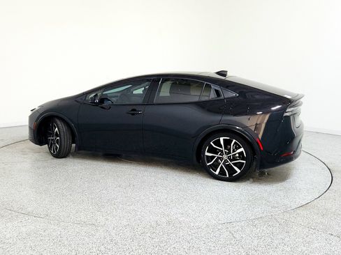 Used 2024 Toyota Prius Prime XSE image 7