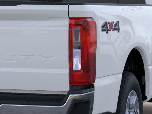 New 2026 Ford F250 XLT AWD/4WD image 21