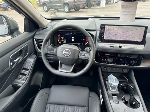 New 2026 Nissan Rogue Platinum w/ Platinum Premium Package image 18