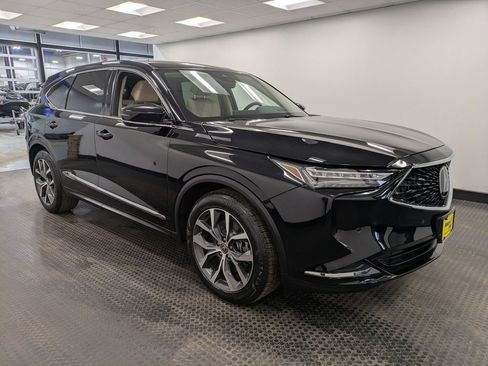 Used 2023 Acura MDX SH-AWD w/ Technology Package image 3