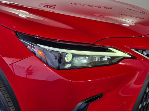 Used 2025 Lexus NX 250 FWD image 5