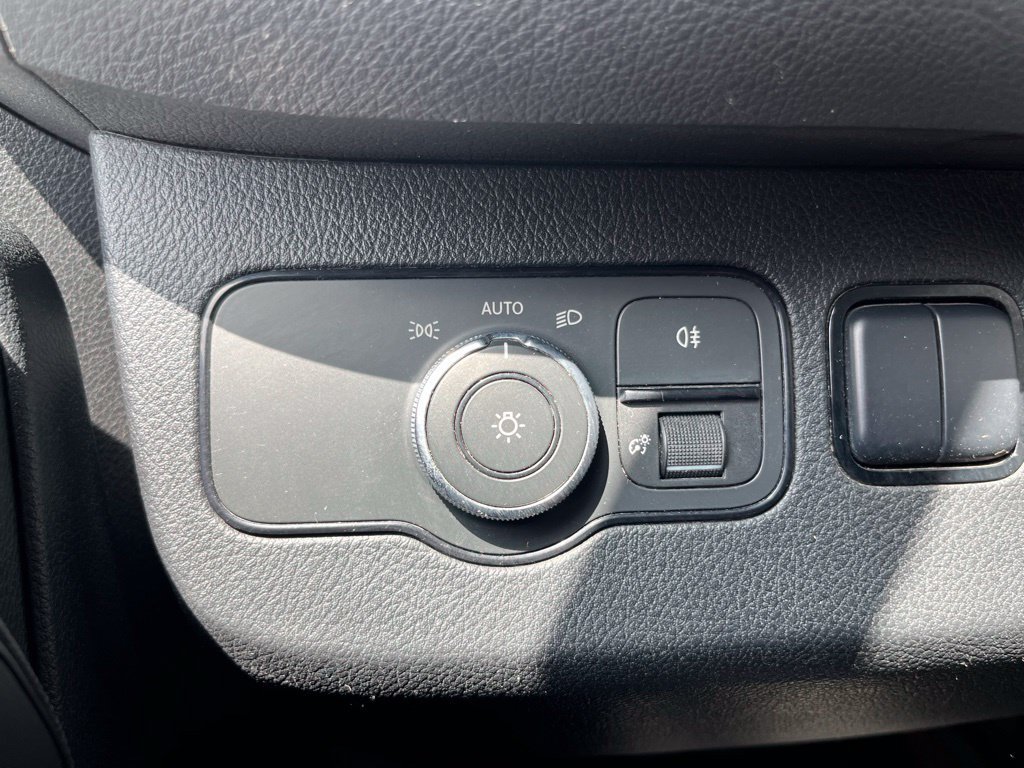 Used 2019 Mercedes-Benz Sprinter 144 image 22