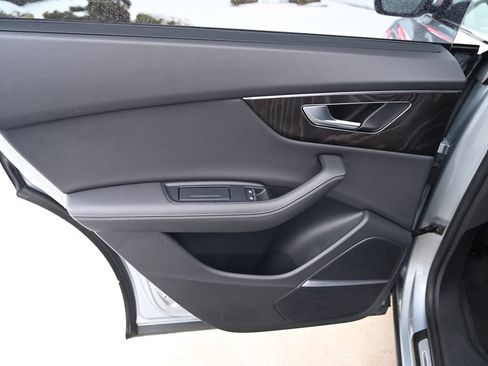 Used 2023 Audi Q8 Premium Plus w/ Premium Plus Package image 34