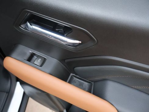New 2026 GMC Canyon AT4 w/ Technology Plus Package AWD/4WD image 13