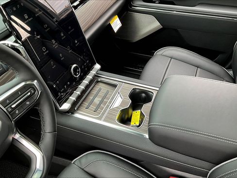 New 2025 GMC Sierra EV Denali image 8