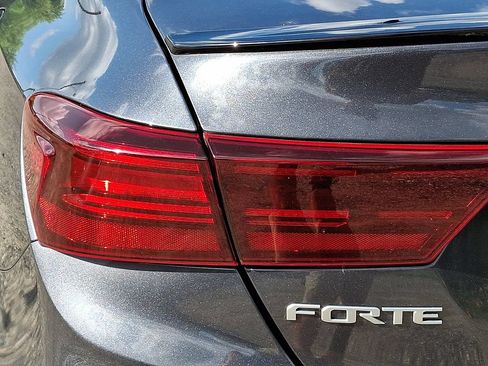 Used 2023 Kia Forte GT FWD image 9