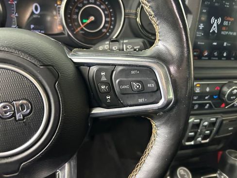 Used 2022 Jeep Wrangler Unlimited Sahara image 17