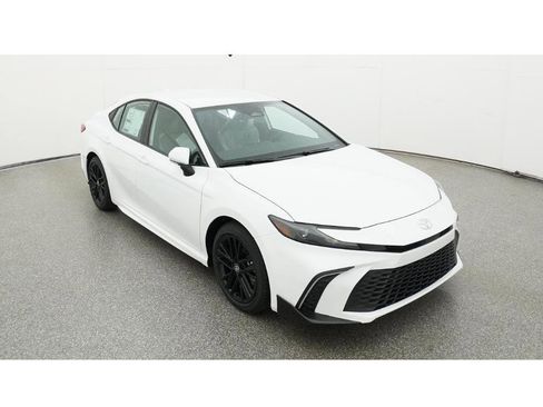 New 2026 Toyota Camry SE FWD image 13