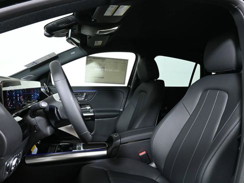 New 2025 Mercedes-Benz GLA 250 4MATIC image 14