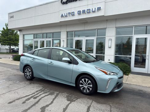 Used 2019 Toyota Prius LE AWD/4WD image 1