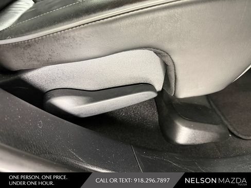 Used 2019 Jeep Grand Cherokee Overland RWD image 43