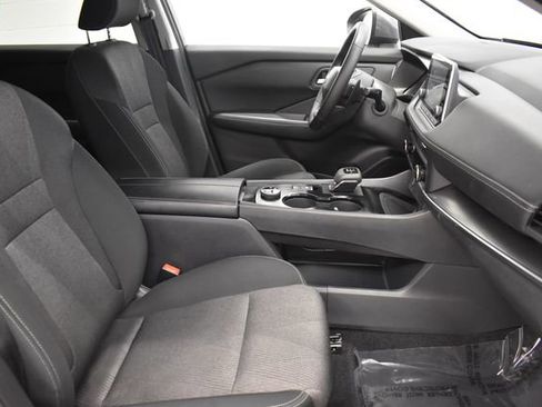 Used 2025 Nissan Rogue SV image 19