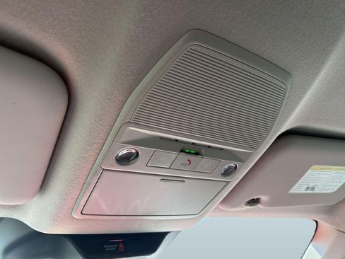 Certified 2026 Nissan Kicks SR FWD image 32