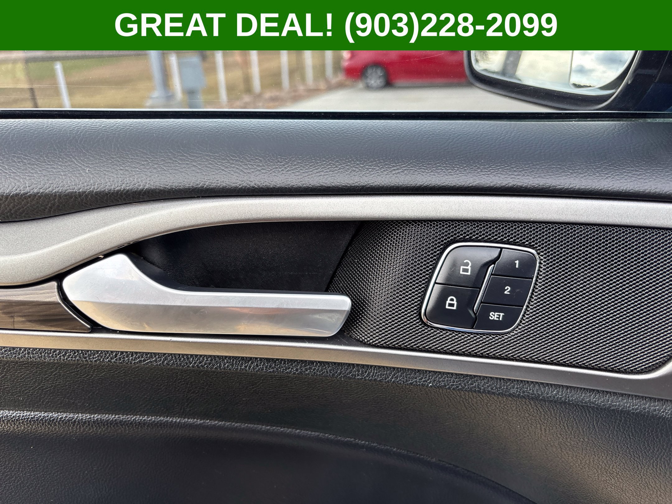 Used 2017 Ford Fusion SE w/ Equipment Group 602A FWD image 24