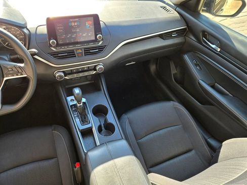 Used 2020 Nissan Altima 2.5 S FWD image 15
