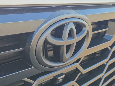 New 2026 Toyota Tundra Limited AWD/4WD image 16