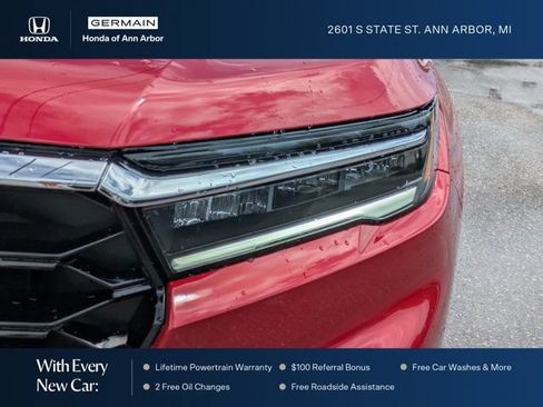 Used 2025 Honda Pilot Touring image 10