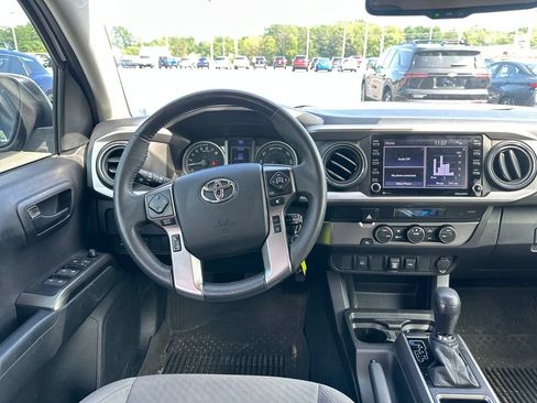 Used 2021 Toyota Tacoma SR5 RWD image 12