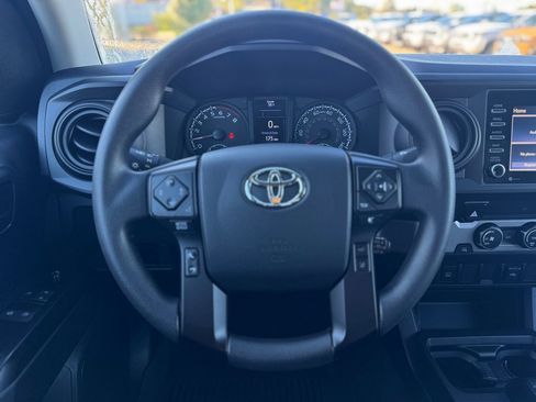 Used 2022 Toyota Tacoma SR image 12