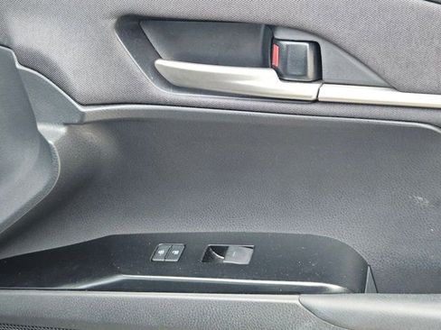 Used 2025 Toyota Camry LE image 34