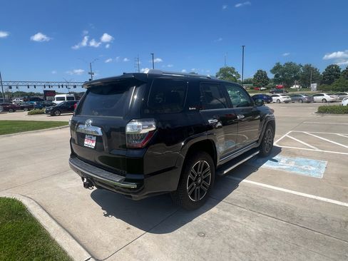 Used 2018 Toyota 4Runner Limited image 6