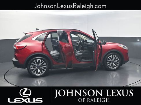 Used 2020 Ford Escape Titanium image 20