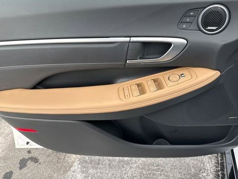 Used 2025 Hyundai Sonata Limited image 9