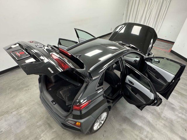Used 2021 Hyundai Kona SEL Plus w/ Cargo Package AWD/4WD image 17