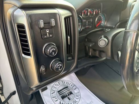 Used 2018 Chevrolet Silverado 1500 LT w/ All Star Edition AWD/4WD image 11