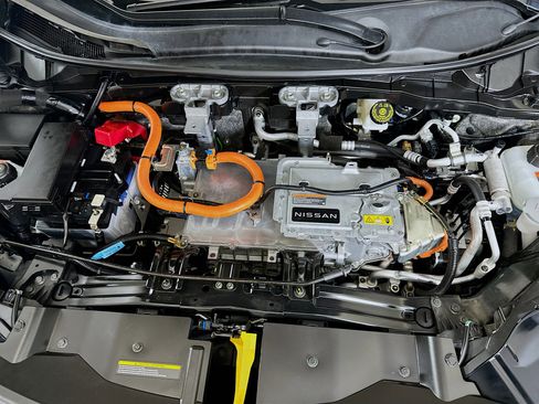 Used 2023 Nissan Ariya EMPOWER+ image 36