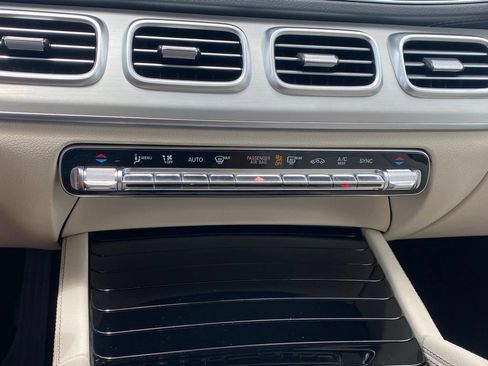 Used 2024 Mercedes-Benz GLS 450 4MATIC image 16