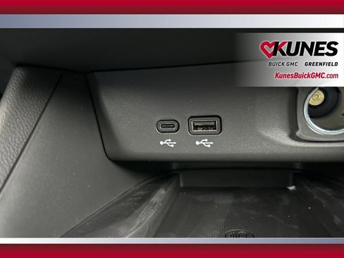 New 2026 Buick Envista Sport Touring w/ Studio Series image 27