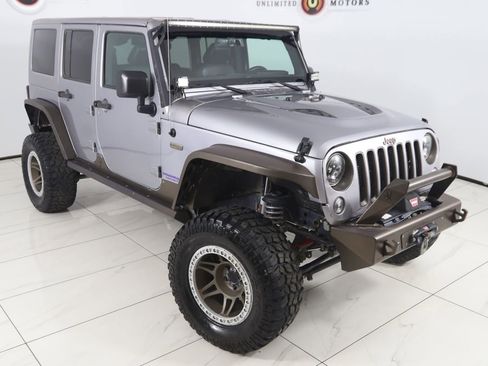 Used 2016 Jeep Wrangler Unlimited Sahara AWD/4WD image 18