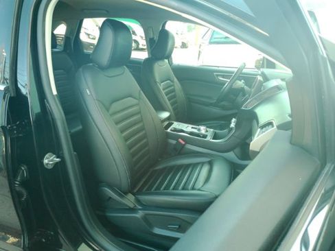 Used 2024 Ford Edge SEL image 22