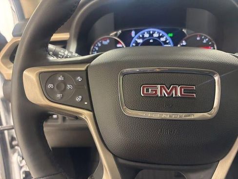 Used 2021 GMC Acadia Denali w/ Denali Technology Package image 15
