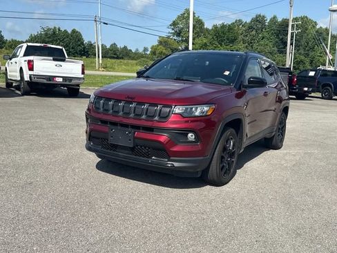 Used 2022 Jeep Compass Latitude AWD/4WD image 8