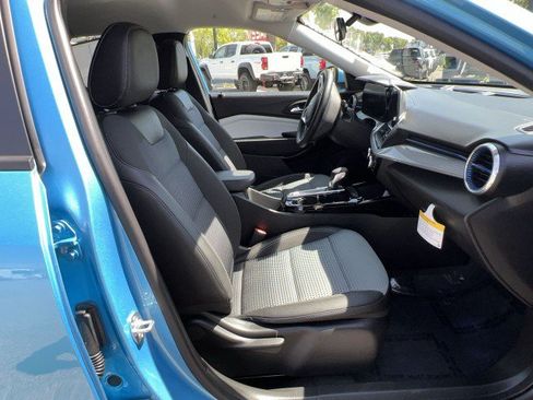 Used 2025 Chevrolet Trax LT w/ Driver Confidence Package FWD image 27