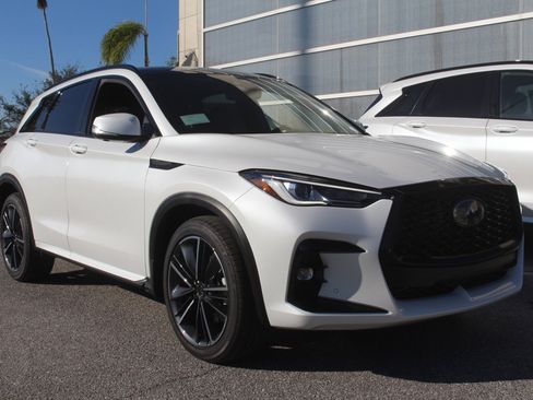 Certified 2025 INFINITI QX50 Sport image 8
