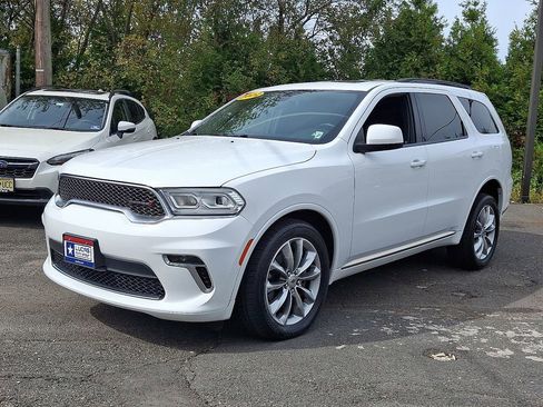 Certified 2022 Dodge Durango SXT w/ Anodized Platinum Package image 5