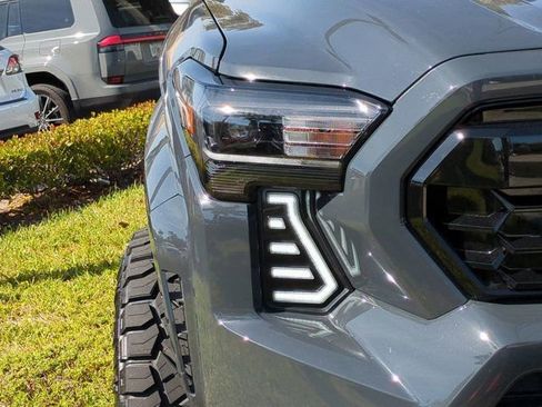 Used 2025 Toyota Tacoma SR5 image 9