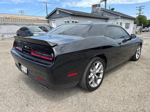 Used 2022 Dodge Challenger GT RWD image 4
